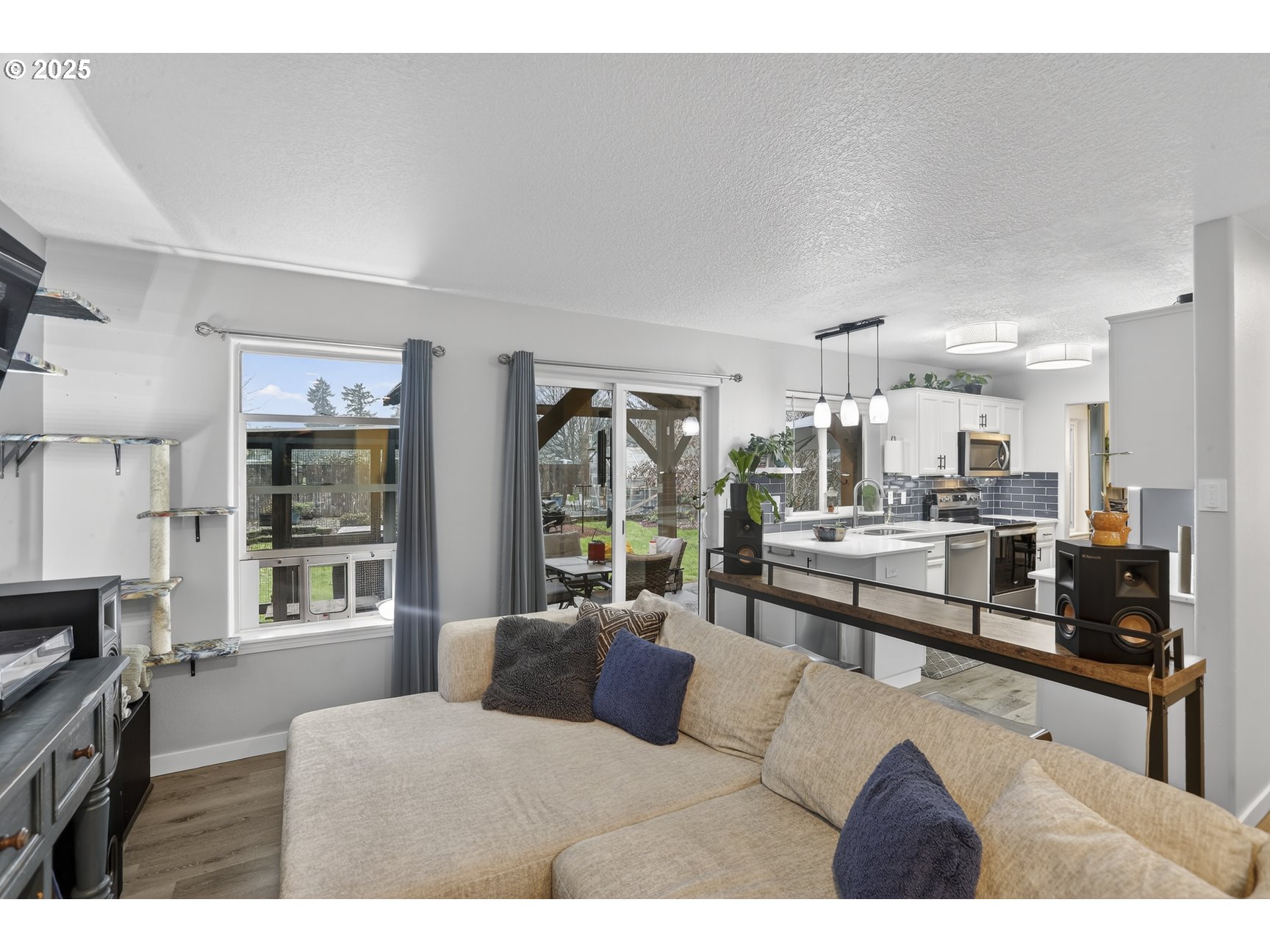 58939 Alexandra Lane St. Helens, OR 97051 - Photo 14 of 42 Family Room