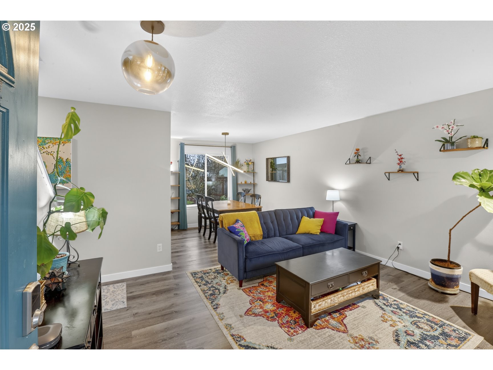 58939 Alexandra Lane St. Helens, OR 97051 - Photo 4 of 42 Living Room/Dining Room