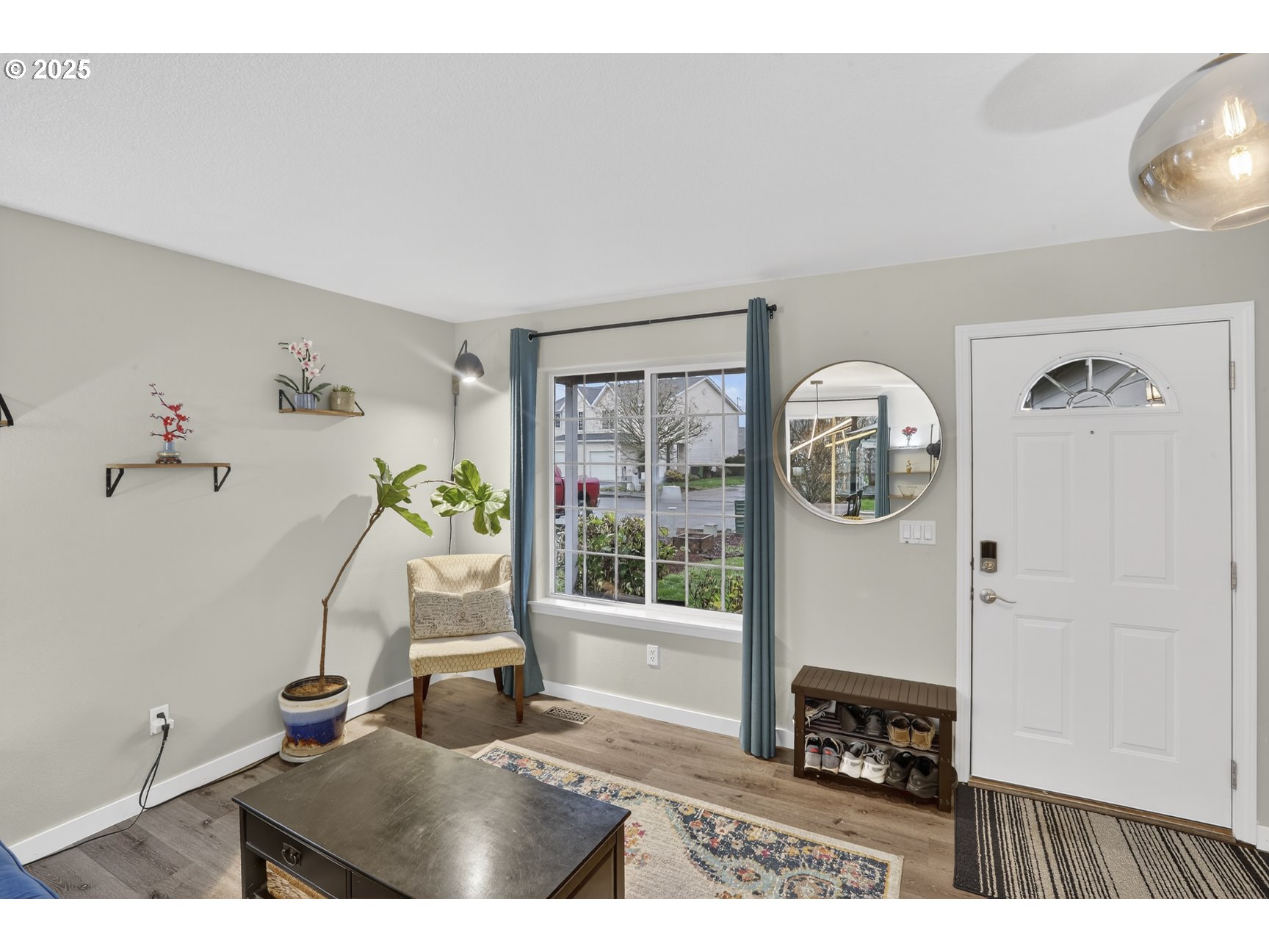 58939 Alexandra Lane St. Helens, OR 97051 - Photo 6 of 42 Entrance/Foyer