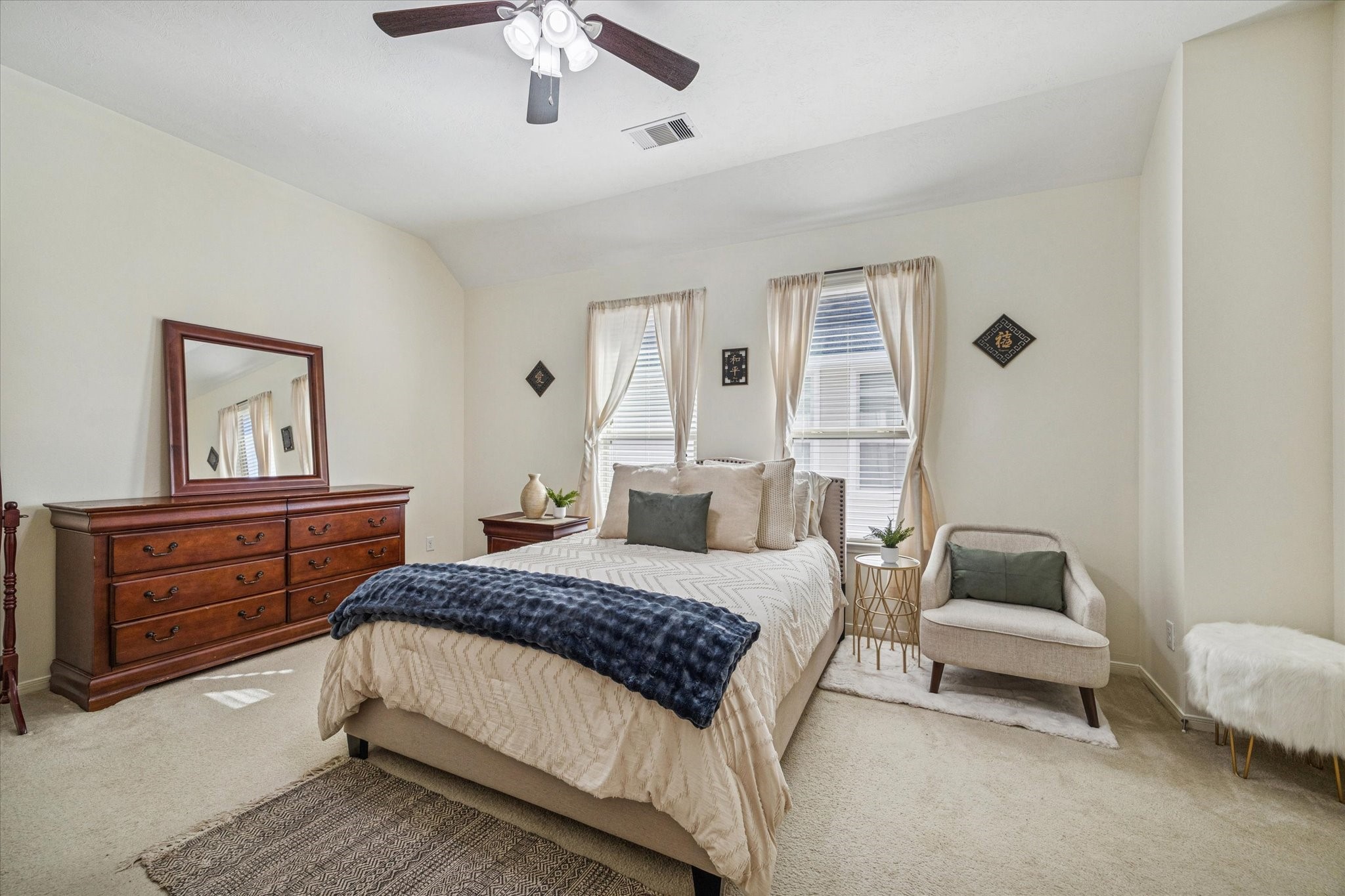 3332 Home Point Drive Houston, TX 77091 - Photo 15 of 26 a bedroom with a bed and wooden floor