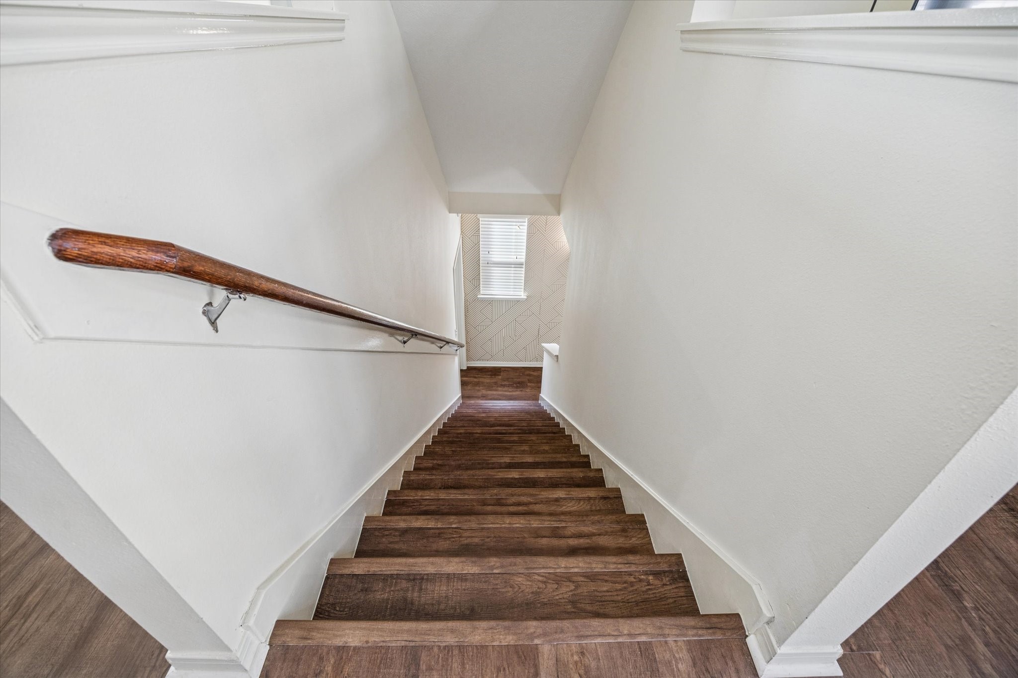 3332 Home Point Drive Houston, TX 77091 - Photo 19 of 26 a view of entryway