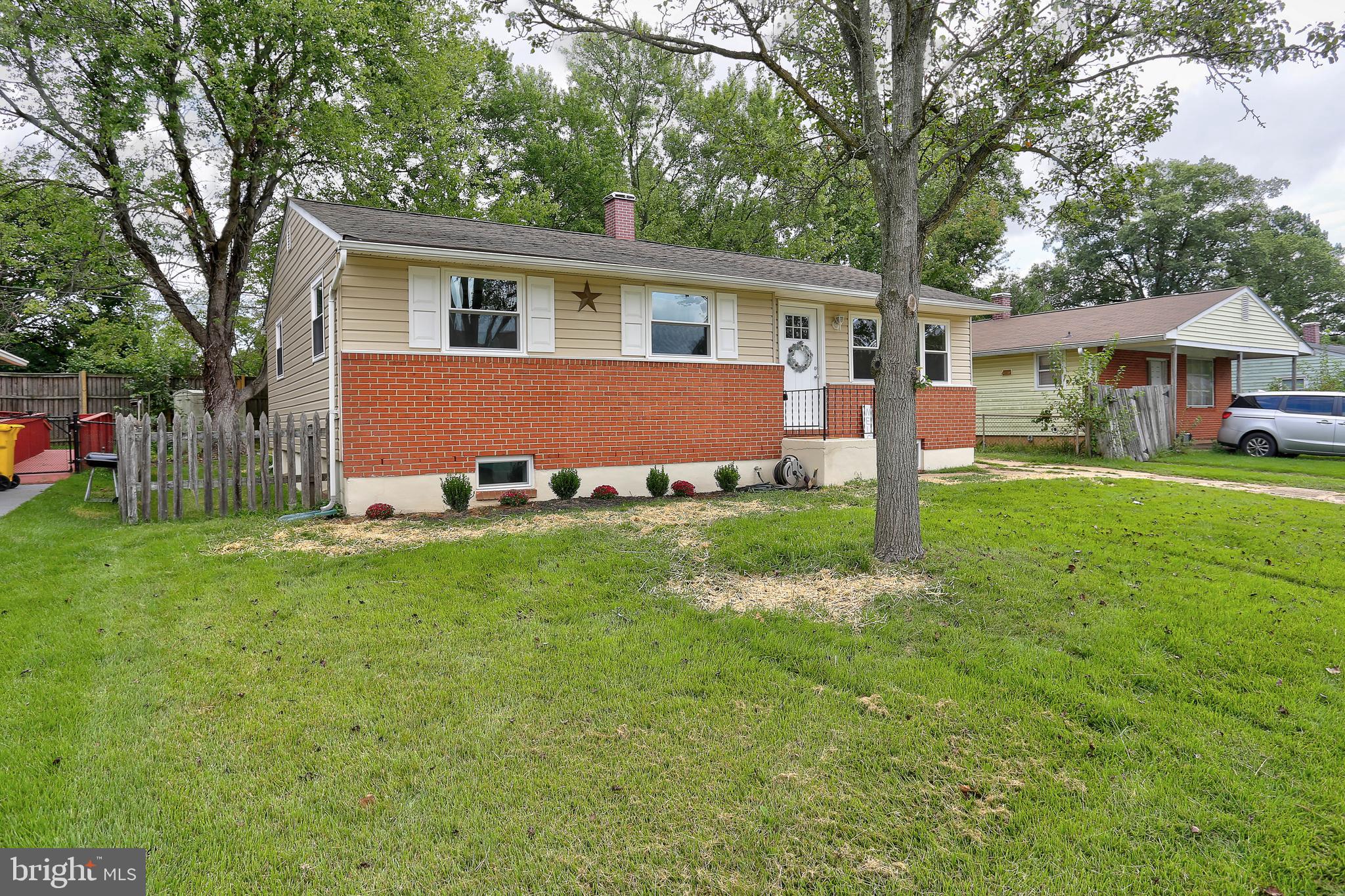 1821 Ridgewick Road Glen Burnie, MD 21061 - Photo 3 of 41 Gallery Image 3