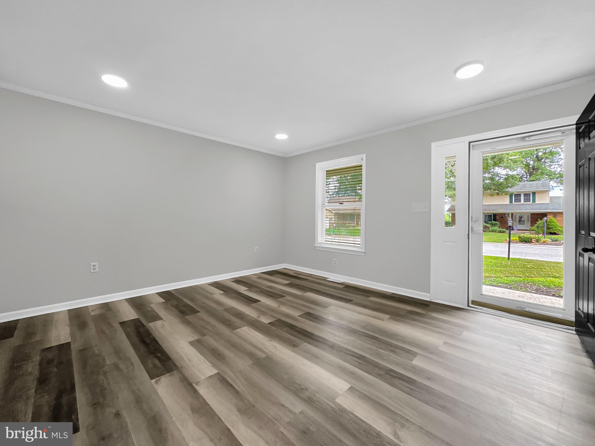 16 Timber Lane Hanover, PA 17331 - Photo 4 of 37 Gallery Image 4