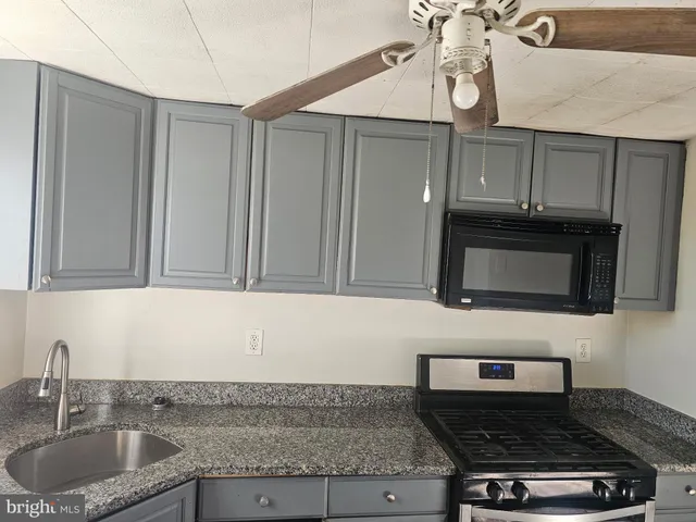 $950 | 2 Lange Street, Baltimore, MD 21224