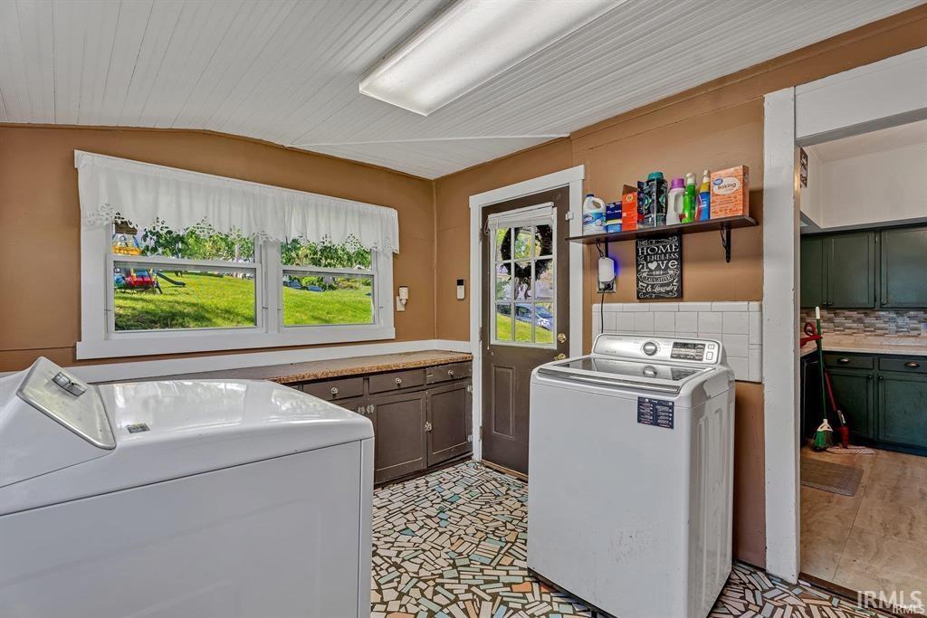 322 16th Street Bedford, IN 47421 - Photo 5 of 22