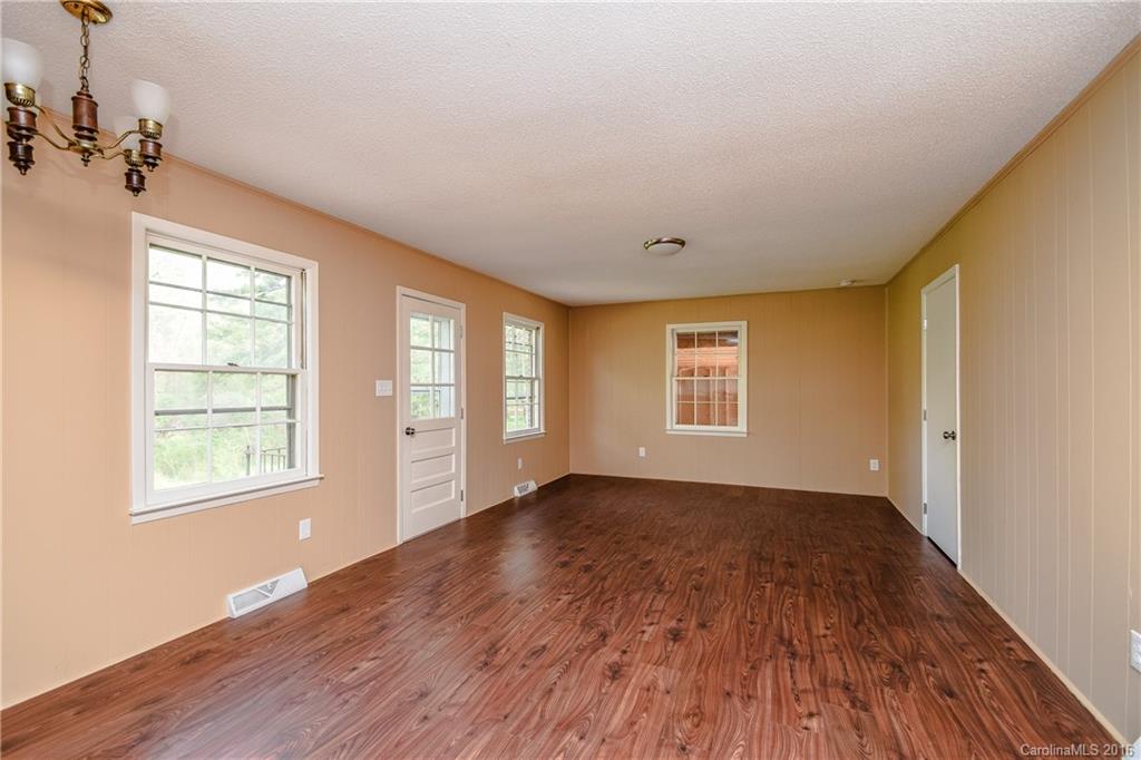 10209 Windrift Road Charlotte, NC 28215 - Photo 13 of 23 Gallery Image 13