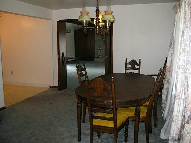 167 Broadview Road New Stanton, PA 15639 - Photo 4 of 11 Dining Room.