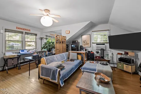 $825,000 | 68 Oakwood Drive, Chapel Hill, NC 27517