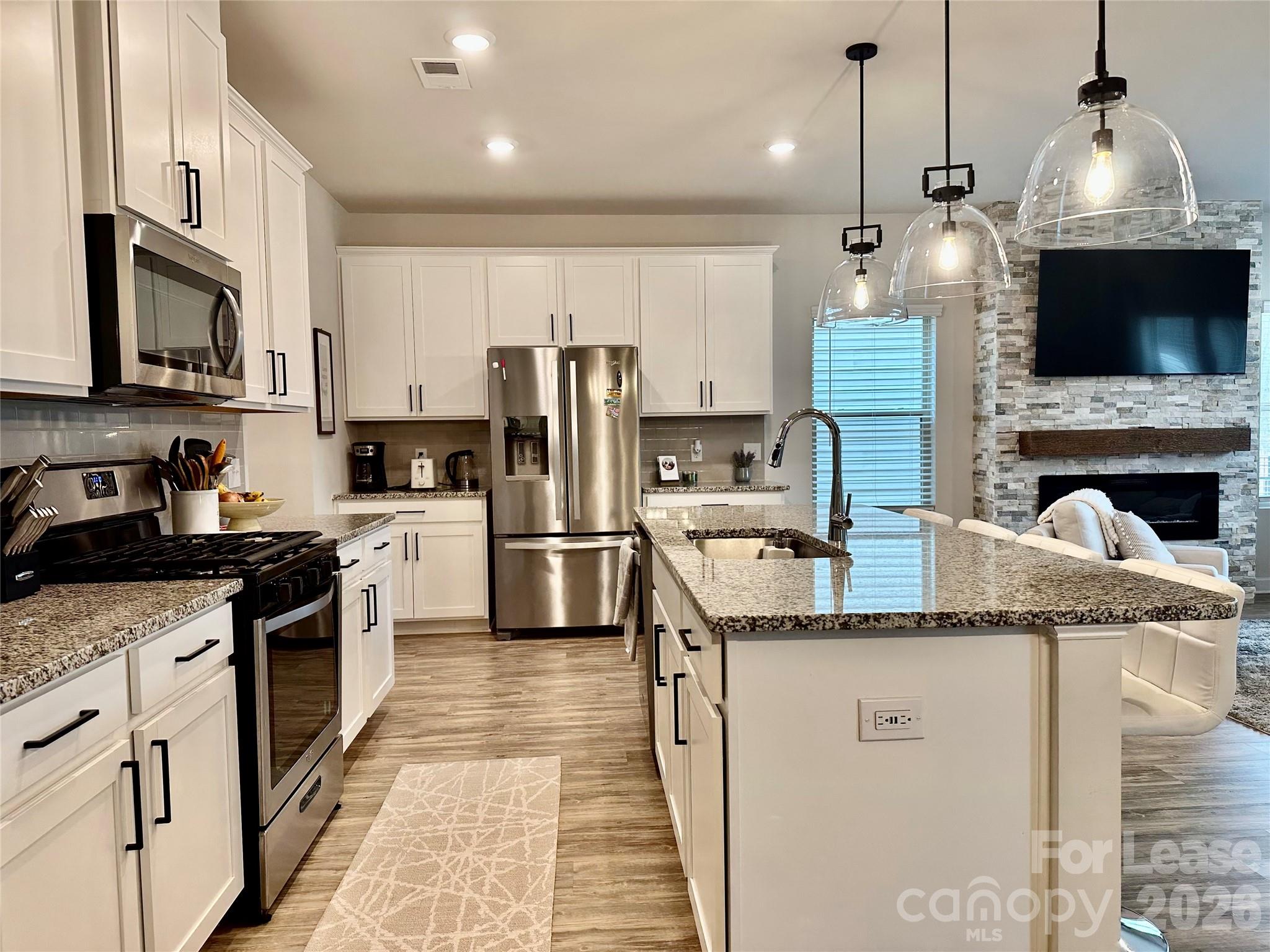 6212 Hailstone Road Charlotte, NC 28215 - Photo 8 of 42