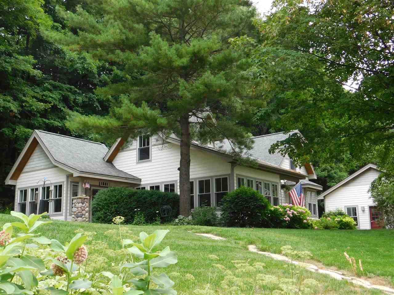 11171 Bluff Road Traverse City, MI 49686 - Photo 42 of 62 1877598-41.JPG