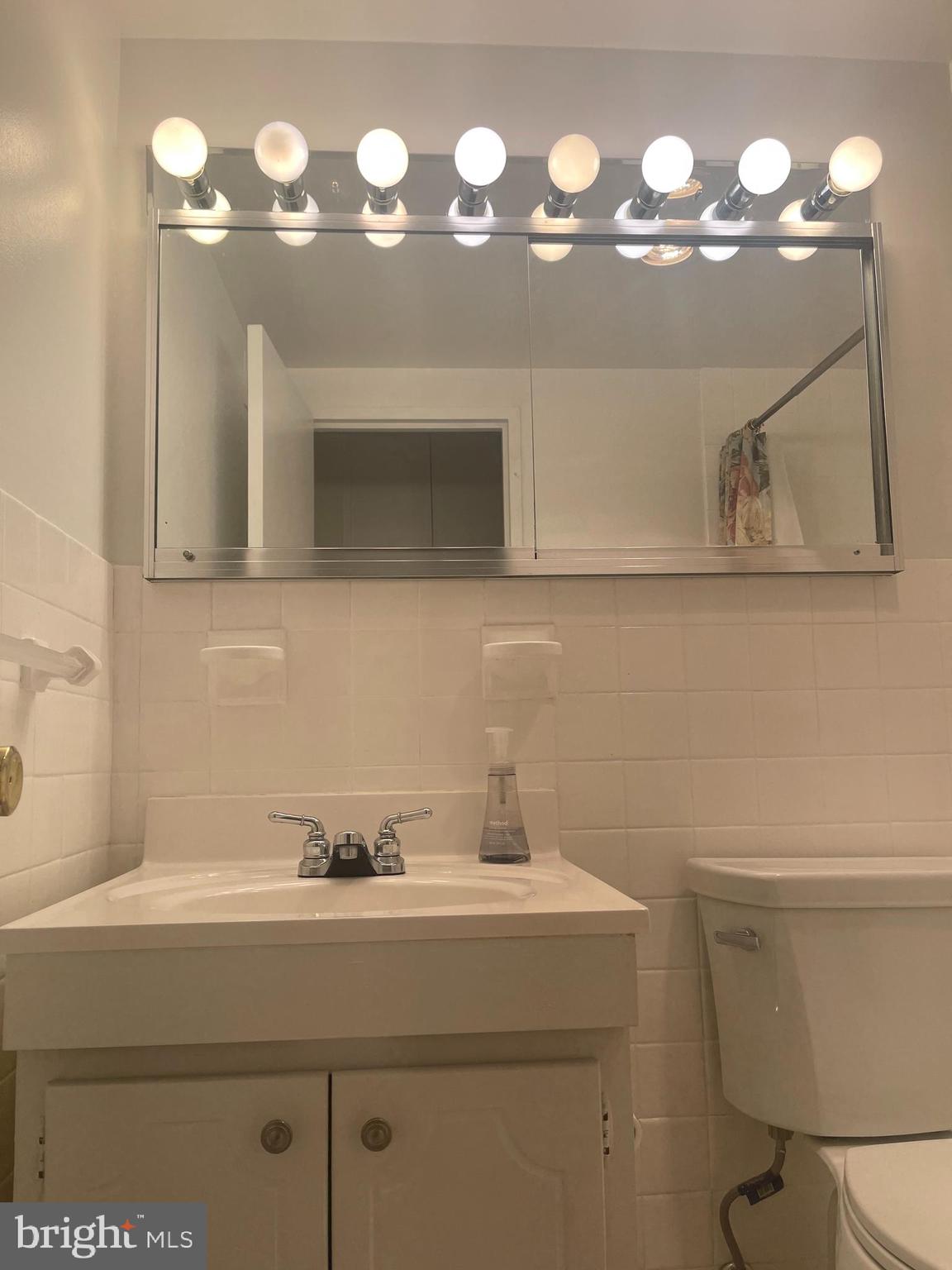 1435 4th Street Southwest, Unit B516 Washington, DC 20024 - Photo 11 of 42 Bathroom
