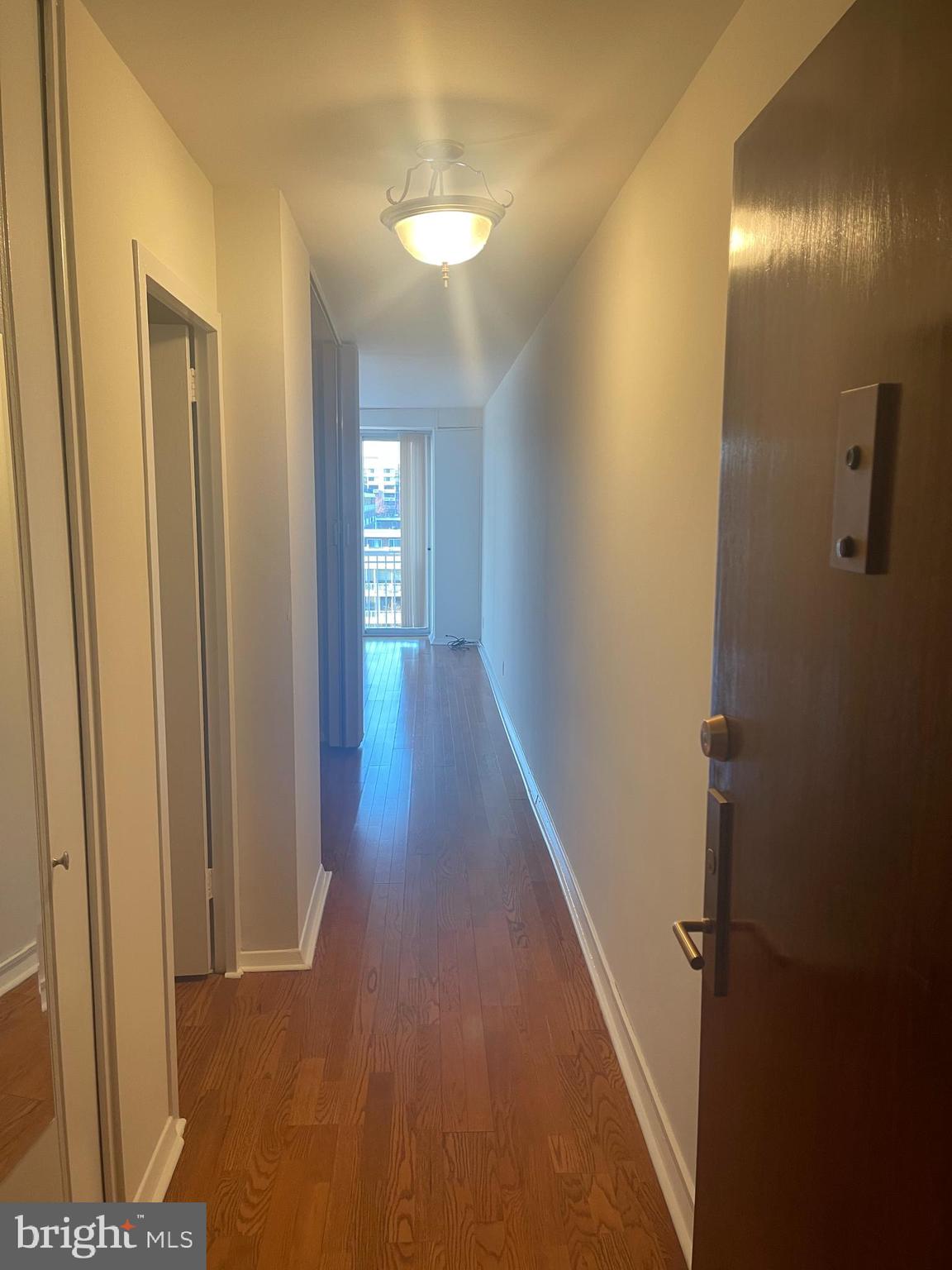 1435 4th Street Southwest, Unit B516 Washington, DC 20024 - Photo 10 of 42 Hallway