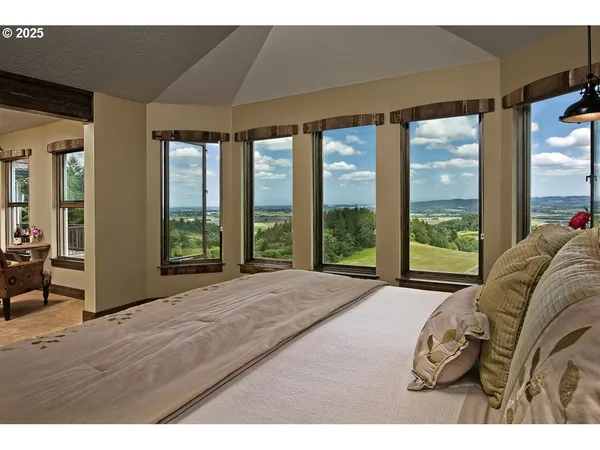 $4,995,000 | 10660 Southwest Youngberg Hill Road, McMinnville, OR 97128