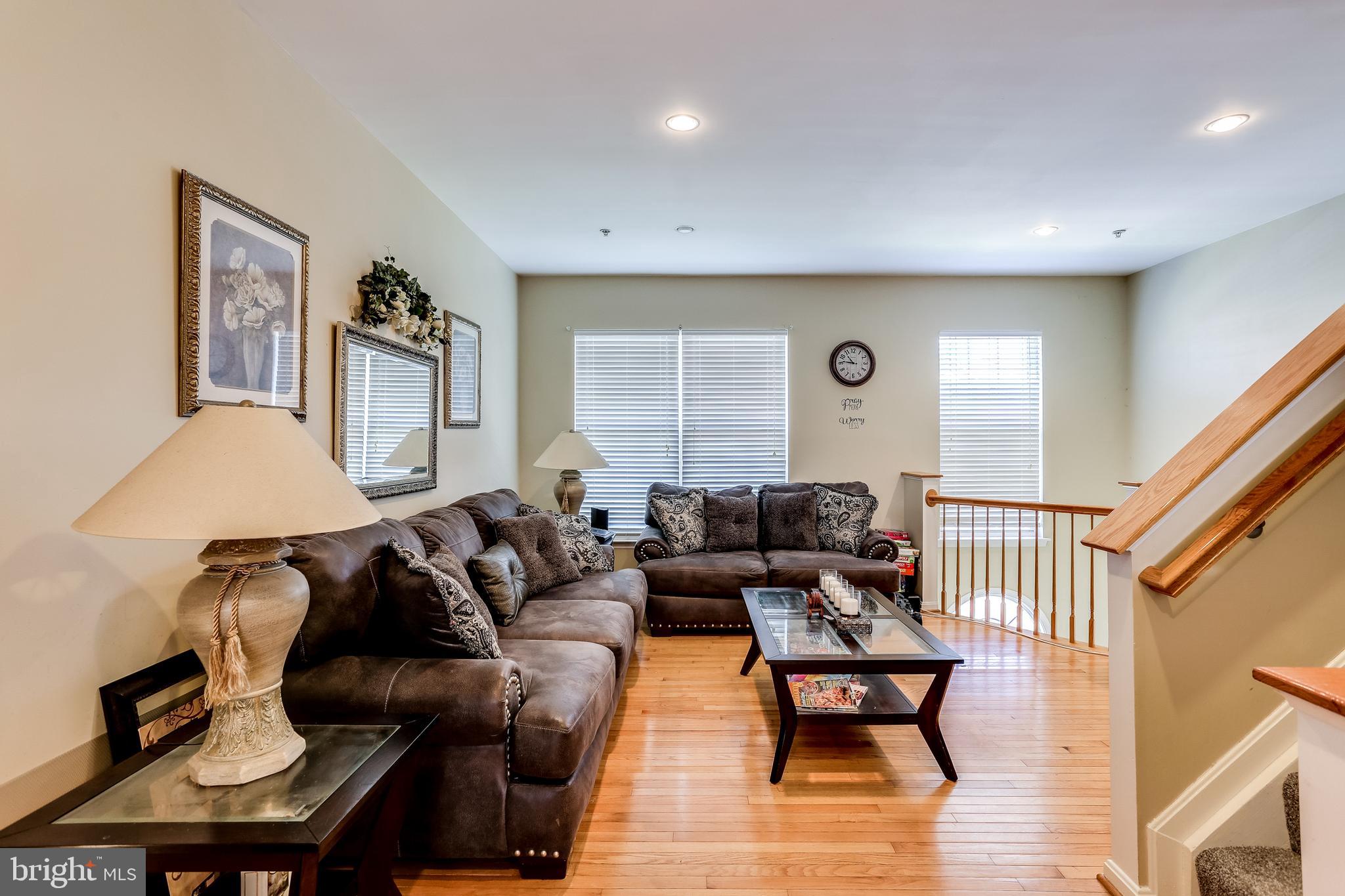 4120 Cutty Sark Road Baltimore, MD 21220 - Photo 2 of 29 Bright Living Room