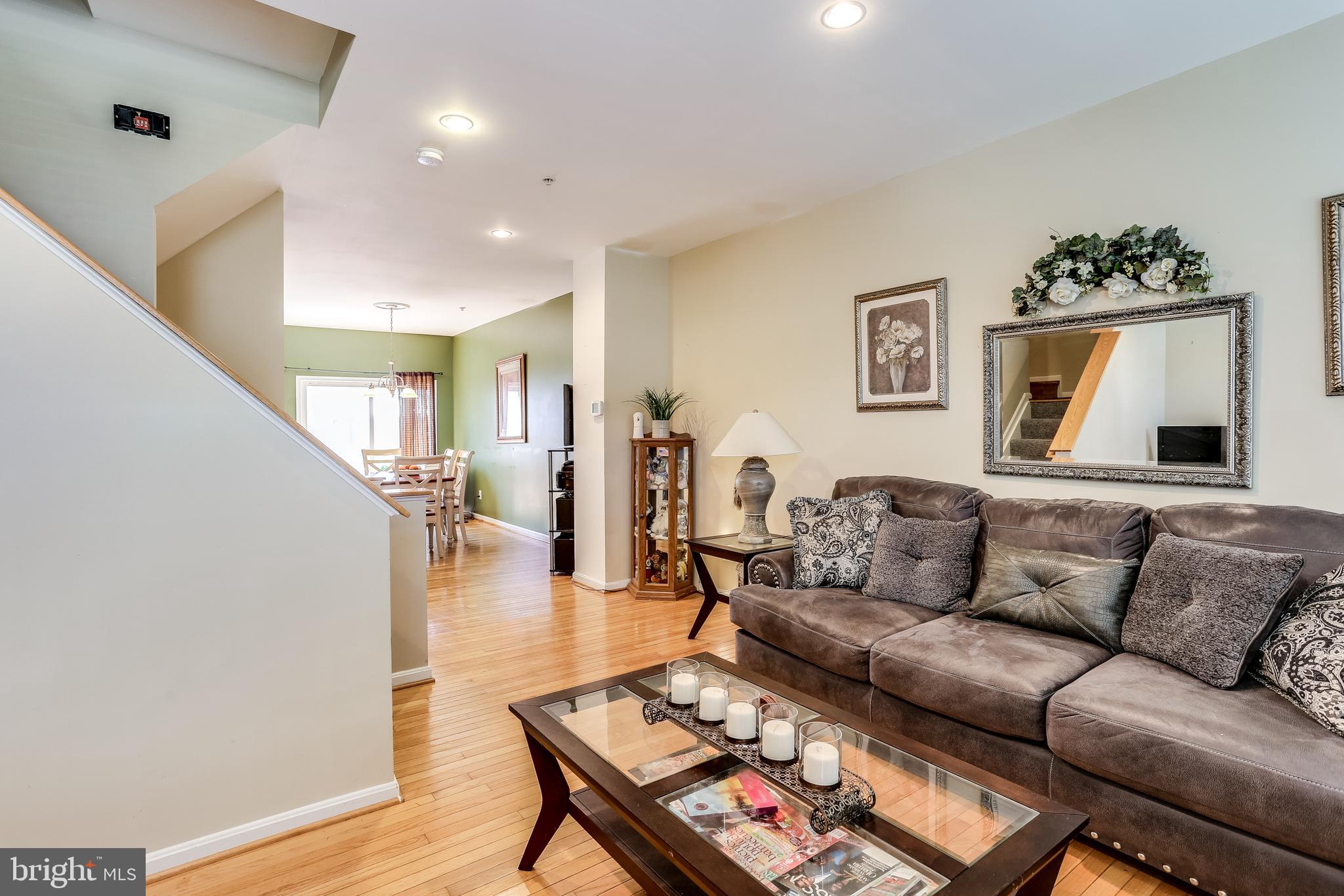 4120 Cutty Sark Road Baltimore, MD 21220 - Photo 4 of 29 Bright Living Room
