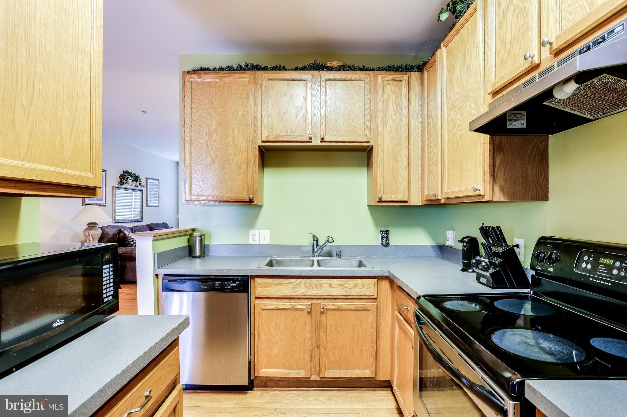 4120 Cutty Sark Road Baltimore, MD 21220 - Photo 6 of 29 Kitchen w/ Stainless Steel Appliance