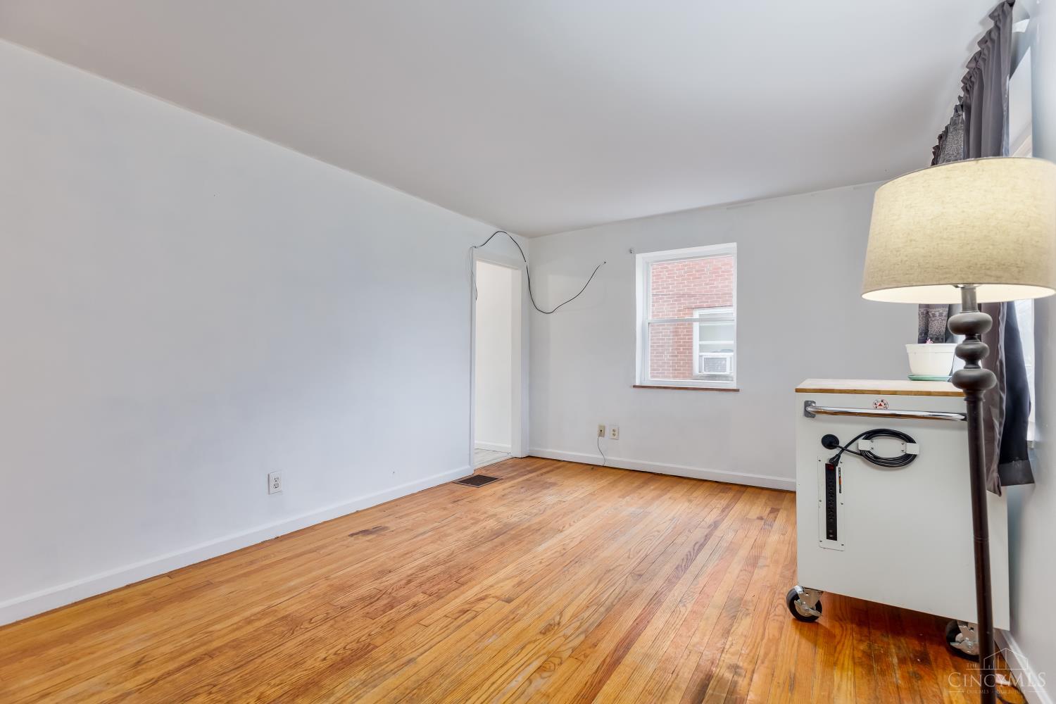 521 Roebling Road Cincinnati, OH 45238 - Photo 6 of 38 Gallery Image 6