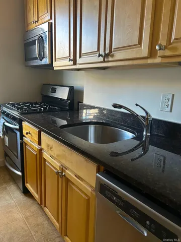 $150,000 | 90 Bryant Avenue, Unit CROYDON2 C, White Plains, NY 10605