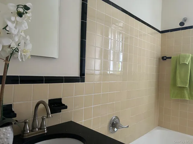 $150,000 | 90 Bryant Avenue, Unit CROYDON2 C, White Plains, NY 10605