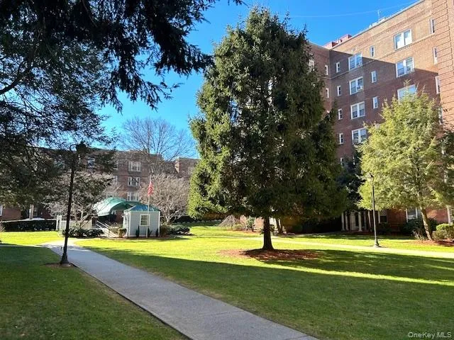 $150,000 | 90 Bryant Avenue, Unit CROYDON2 C, White Plains, NY 10605