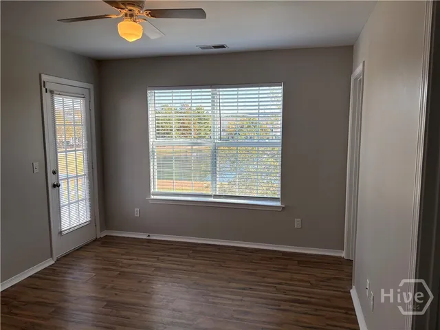 $1,900 | 119 Fairgreen Street, Savannah, GA 31407