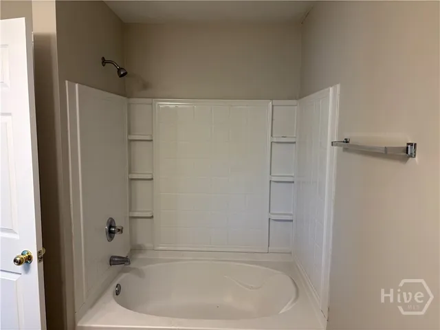 $1,900 | 119 Fairgreen Street, Savannah, GA 31407