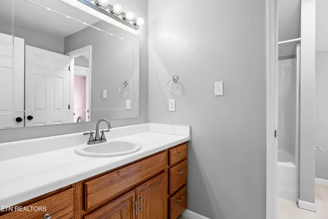 $459,900 | 6619 Ruby June Lane, Corryton, TN 37721