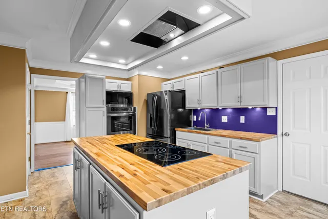 $459,900 | 6619 Ruby June Lane, Corryton, TN 37721