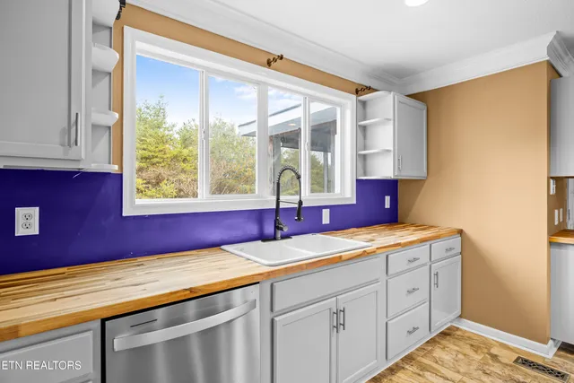 $459,900 | 6619 Ruby June Lane, Corryton, TN 37721