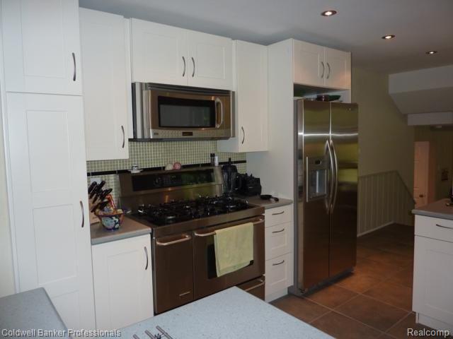 4756 Pickering Road Bloomfield Hills, MI 48301 - Photo 10 of 21 Stainless Steel Appliances