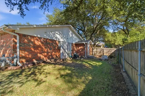 $2,400 | 4333 Thicket Drive, Garland, TX 75043