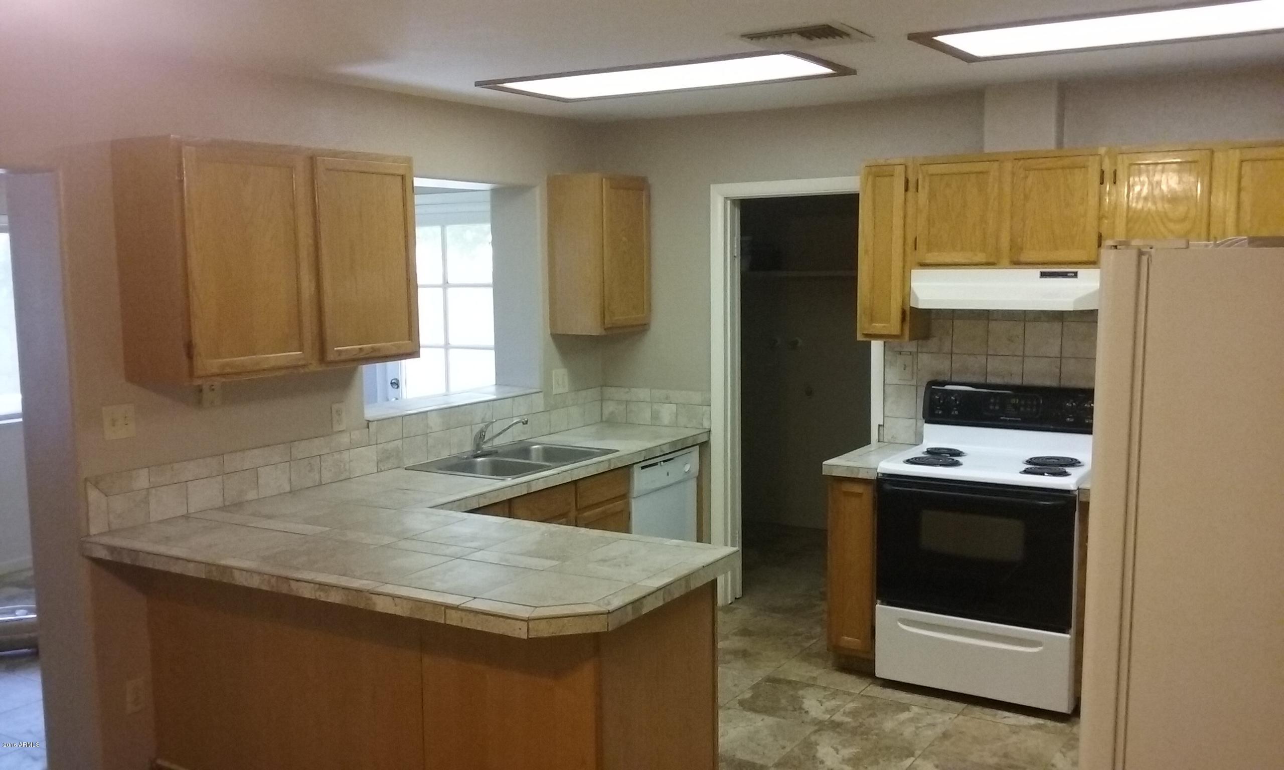 2307 East Butler Street Chandler, AZ 85225 - Photo 11 of 12 2016-07-22 13.04.12