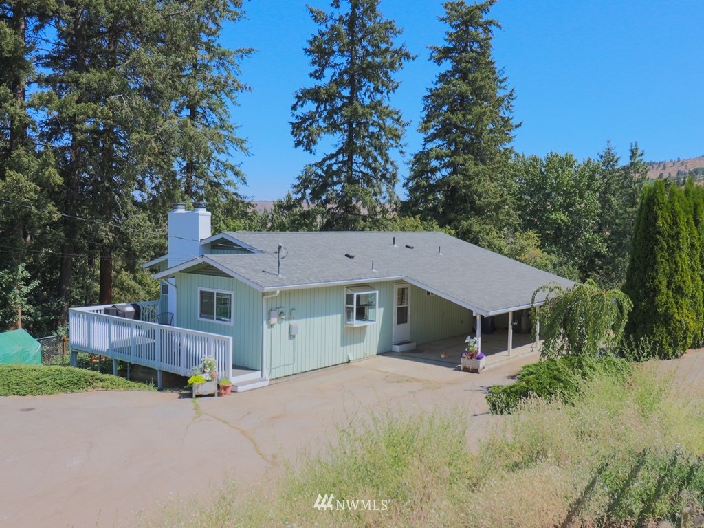 5241 Squilchuck Road Wenatchee, WA 98801 - Photo 1 of 35 Gallery Image 1
