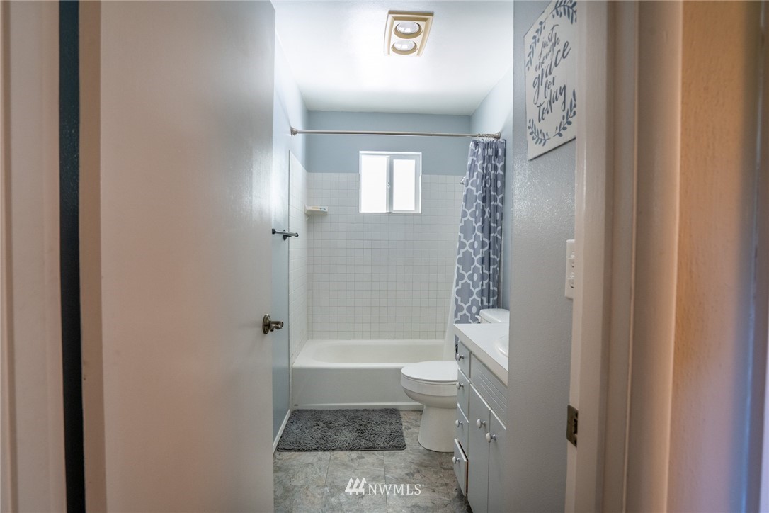 5241 Squilchuck Road Wenatchee, WA 98801 - Photo 11 of 35 Gallery Image 11