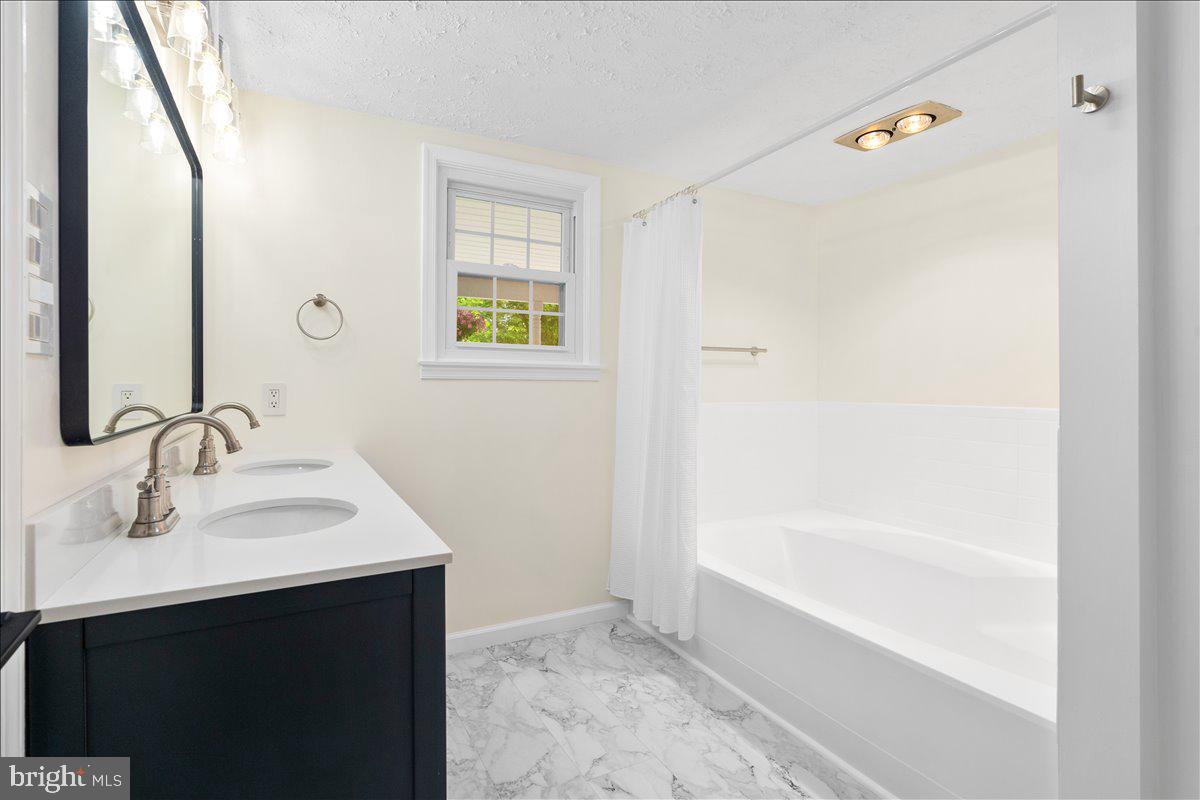 6117 Long Branch Road Frederick, MD 21701 - Photo 23 of 75 Primary bathroom