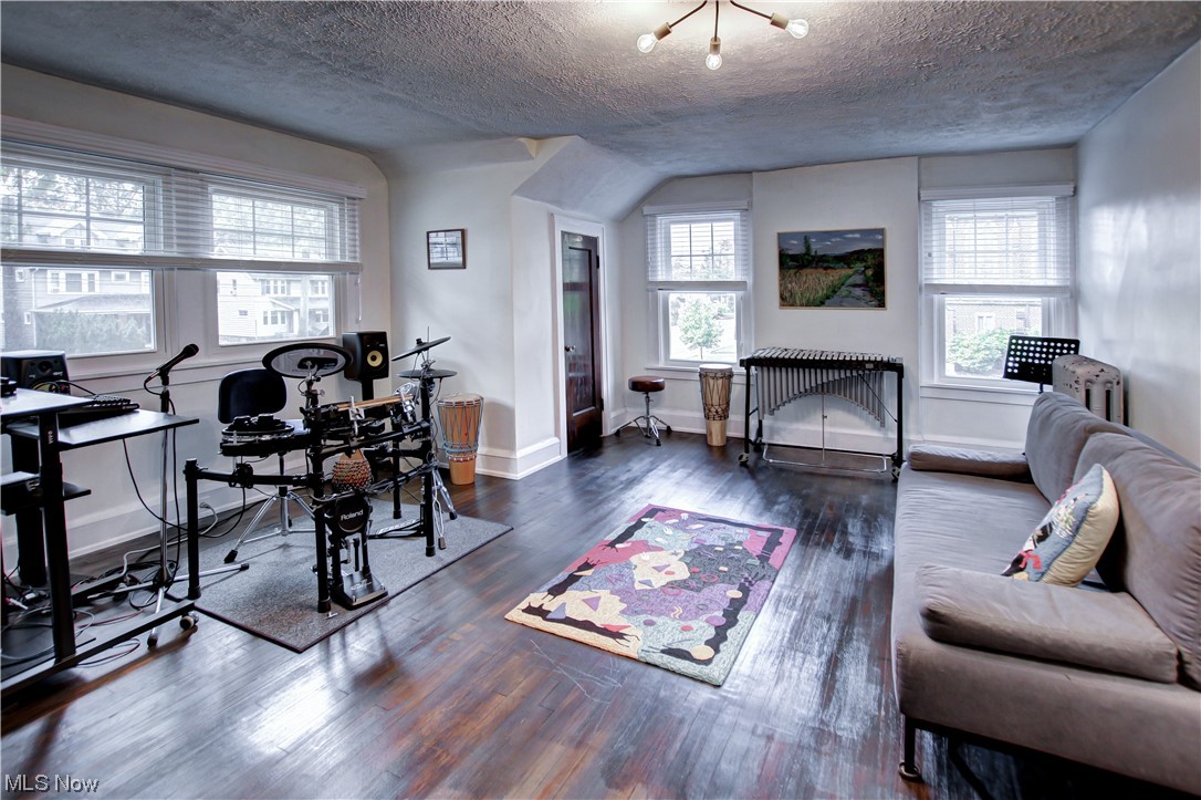 13027 Cedar Road Cleveland, OH 44118 - Photo 26 of 35 Gallery Image 26