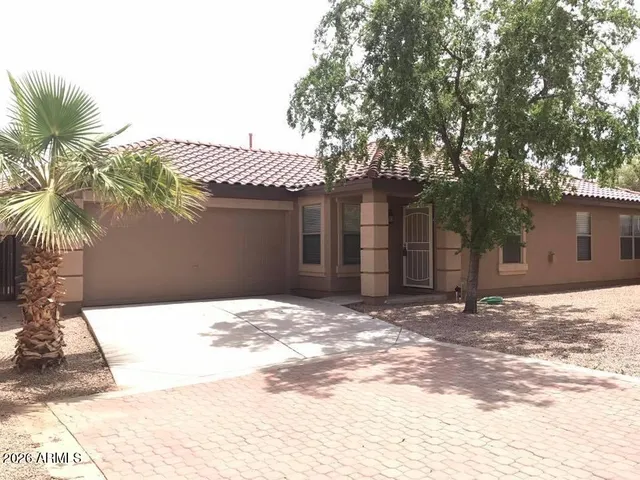 $1,895 | 2425 East Hazeltine Way, Chandler, AZ 85249