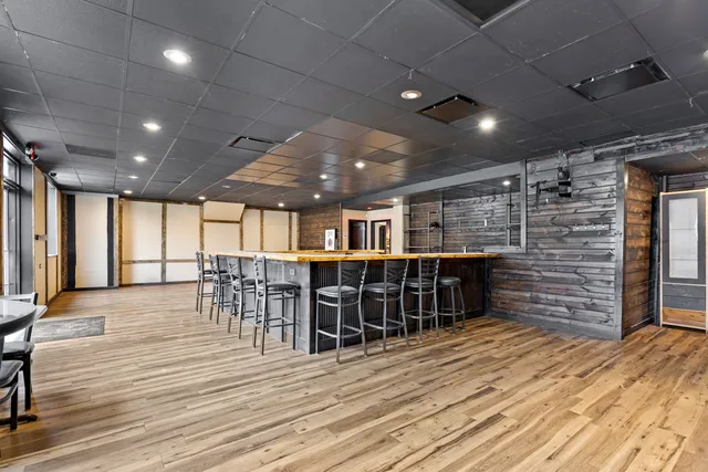 $830,000 | 700 Northwest Highway, Fox River Grove, IL 60021