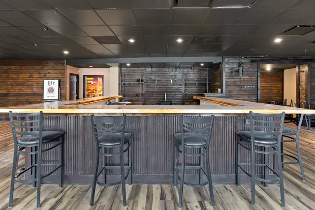 $830,000 | 700 Northwest Highway, Fox River Grove, IL 60021