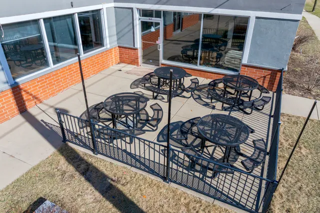 $830,000 | 700 Northwest Highway, Fox River Grove, IL 60021