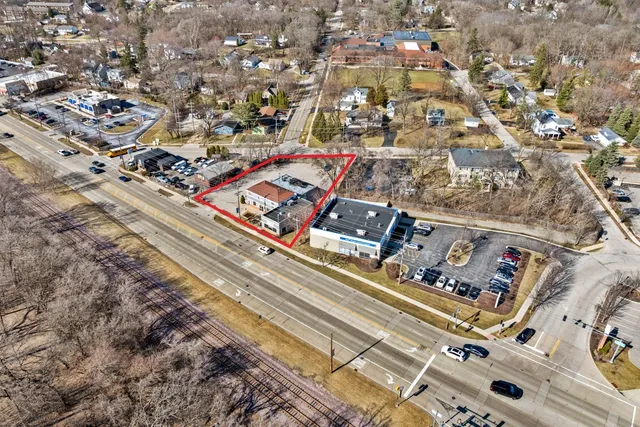 $830,000 | 700 Northwest Highway, Fox River Grove, IL 60021