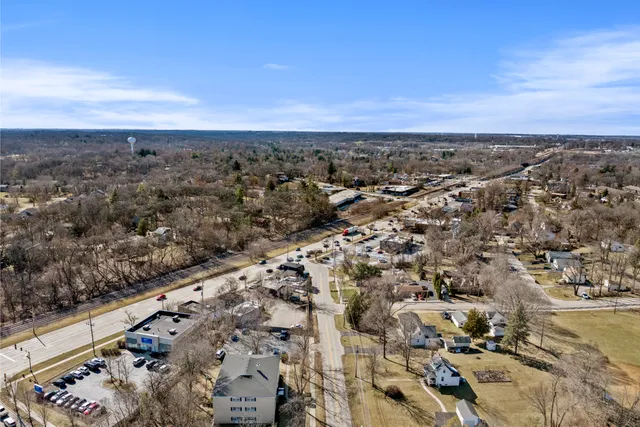 $830,000 | 700 Northwest Highway, Fox River Grove, IL 60021