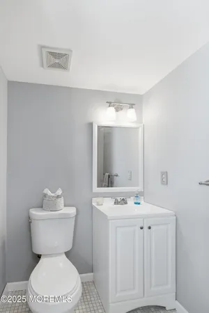 $599,000 | 109 Foxhollow Drive, Lanoka Harbor, NJ 08734