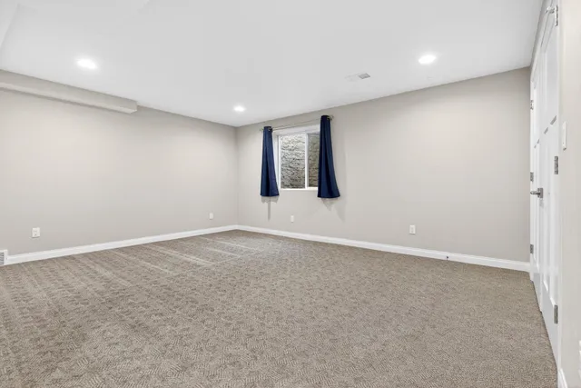 $899,900 | 4351 North Sugar Maple Lane, Appleton, WI 54913