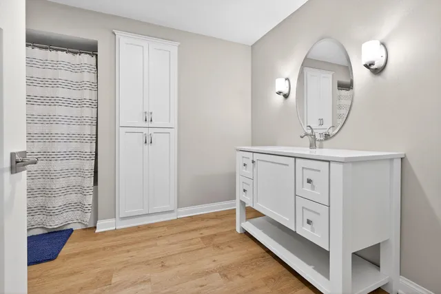 $899,900 | 4351 North Sugar Maple Lane, Appleton, WI 54913