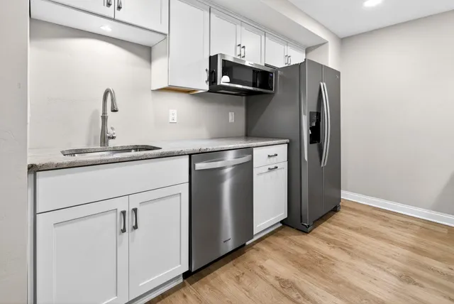 $899,900 | 4351 North Sugar Maple Lane, Appleton, WI 54913