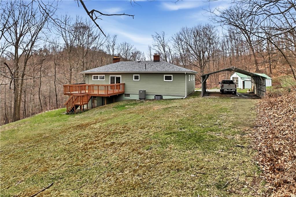 124 Middle Road Industry, PA 15052 - Photo 7 of 32