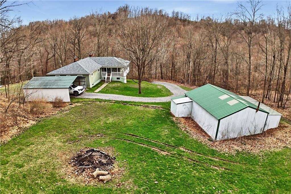 124 Middle Road Industry, PA 15052 - Photo 8 of 32