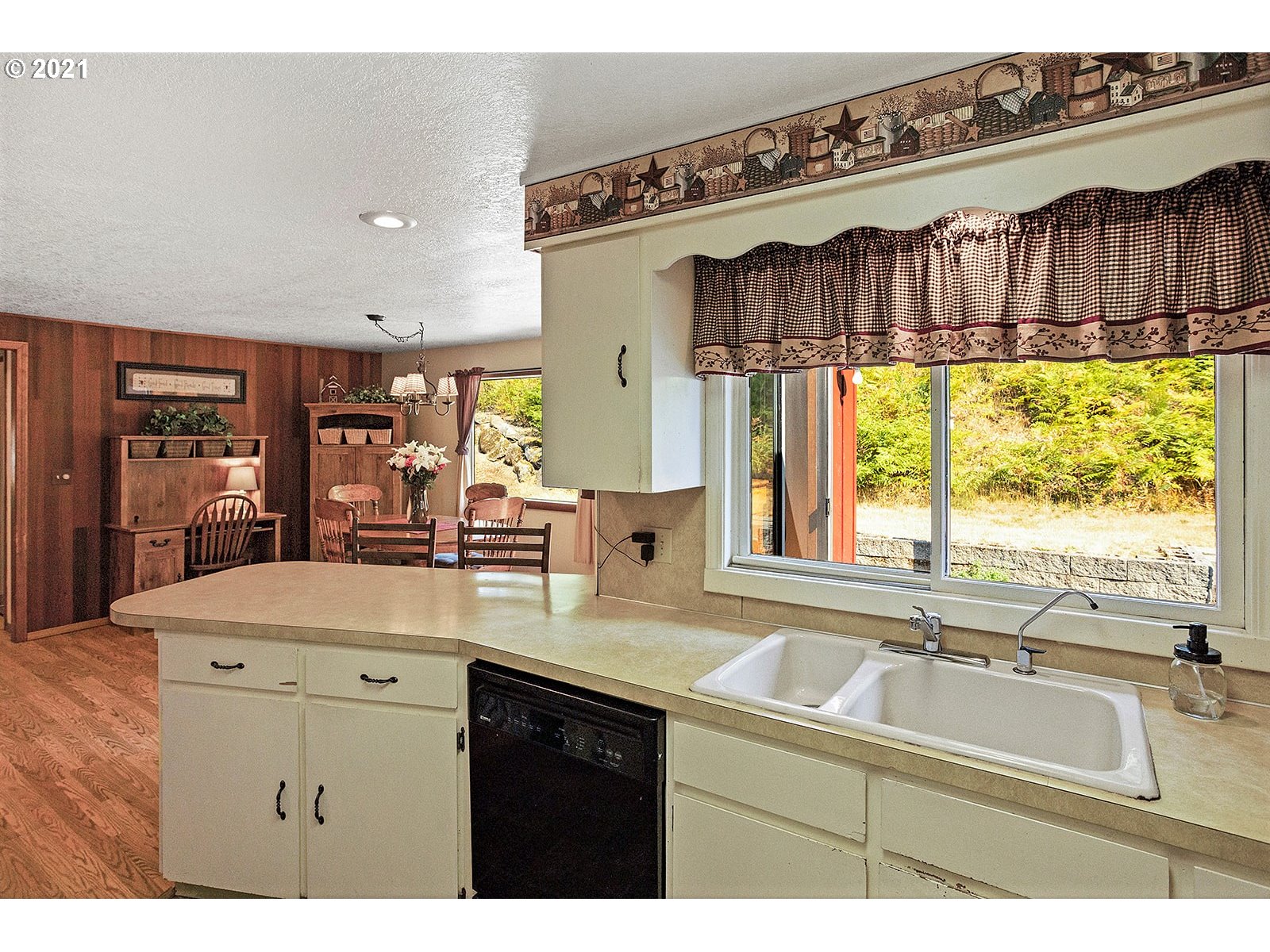 2681 East Loop Road Stevenson, WA 98648 - Photo 22 of 32