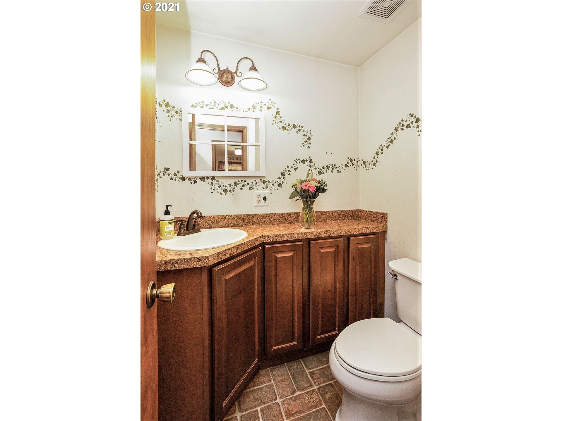 2681 East Loop Road Stevenson, WA 98648 - Photo 24 of 32